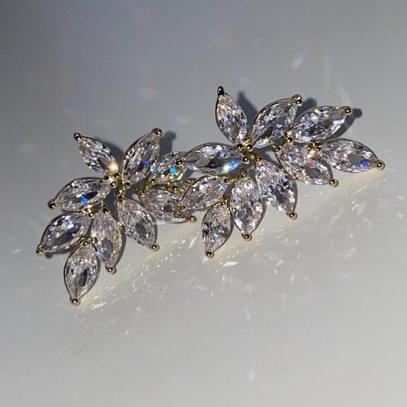 Marquise Cut Cubic Zirconia Stones in Leaf Pattern - Picture 5 of 7